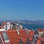 Lisbon Colours Bairro Alto Apartments